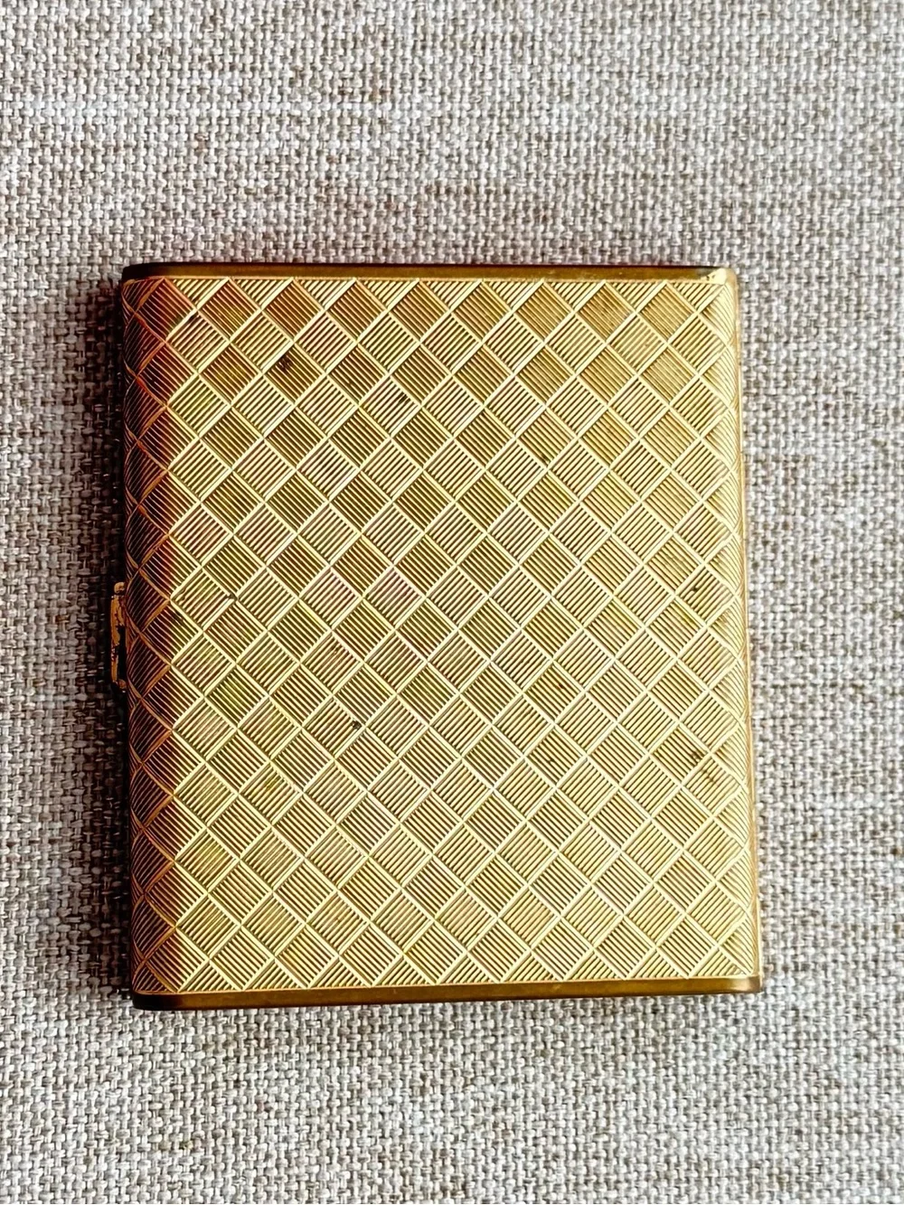 Vintage 1960s Christian Dior Swiss Made Powder Compact Gold Basketweave Mesh